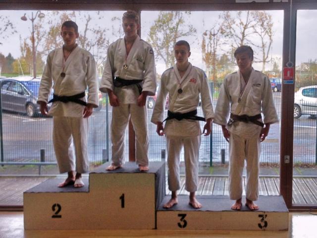 Podium Tom