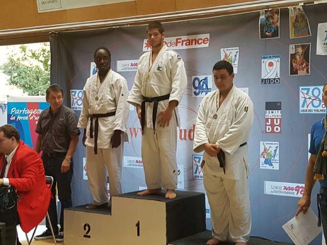 Nicolas Videira sur le podium des critérium ile de france cadets