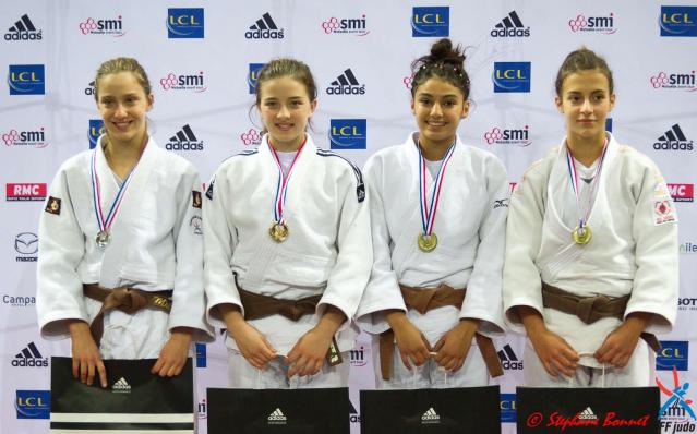 Sirine sur le podium des -52kg