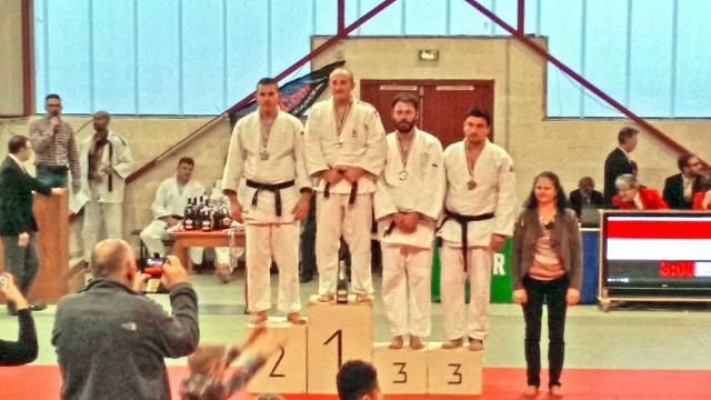 Eric sur le podium au tournois vétérans de l'anjou