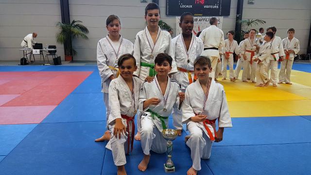 tournoi amical interclubs par équipes organisé par le club Judo Associatif d’Étampes