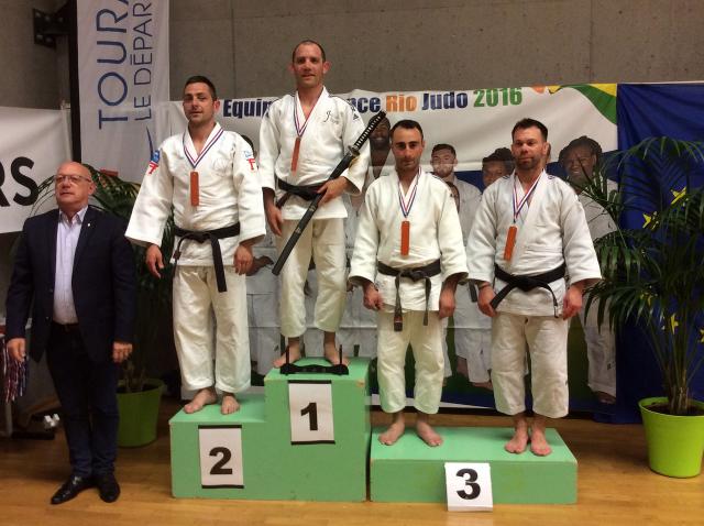 Julien sur le podium du 15e Open International de Tours